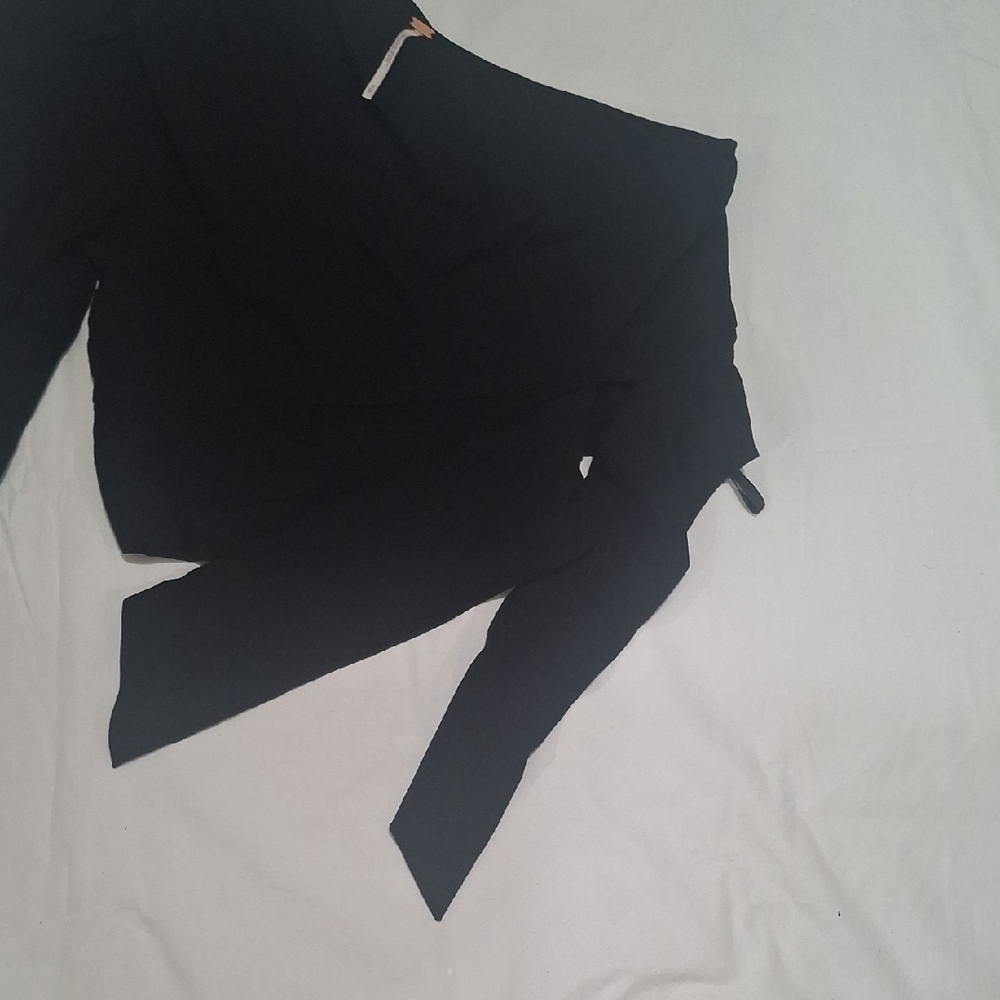 Free People Wome's Black One-Shoulder Crop Top Size M - Picture 5 of 10